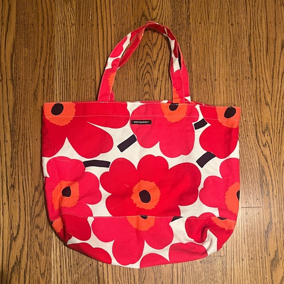 Marimekko Handbags - Marimekko Floral Tote